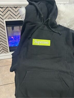 Supreme Black Hoodie